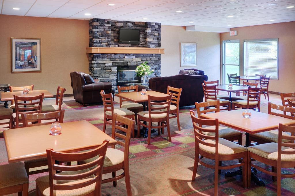 Coast Grimshaw Hotel & Suites Buitenkant foto