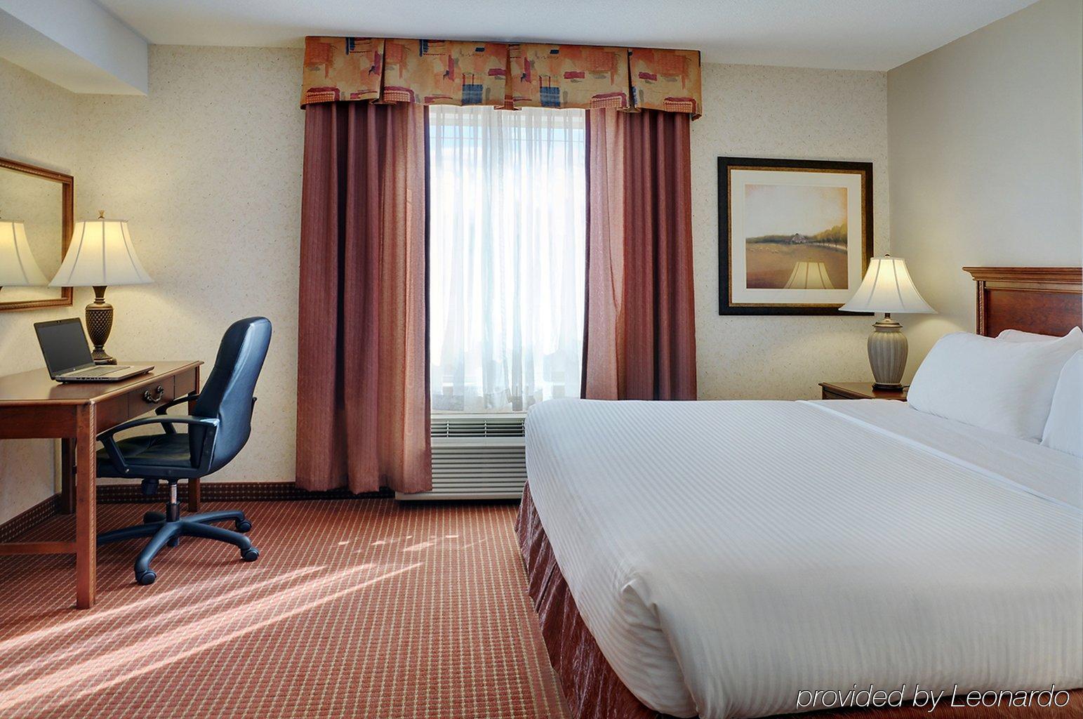 Coast Grimshaw Hotel & Suites Buitenkant foto