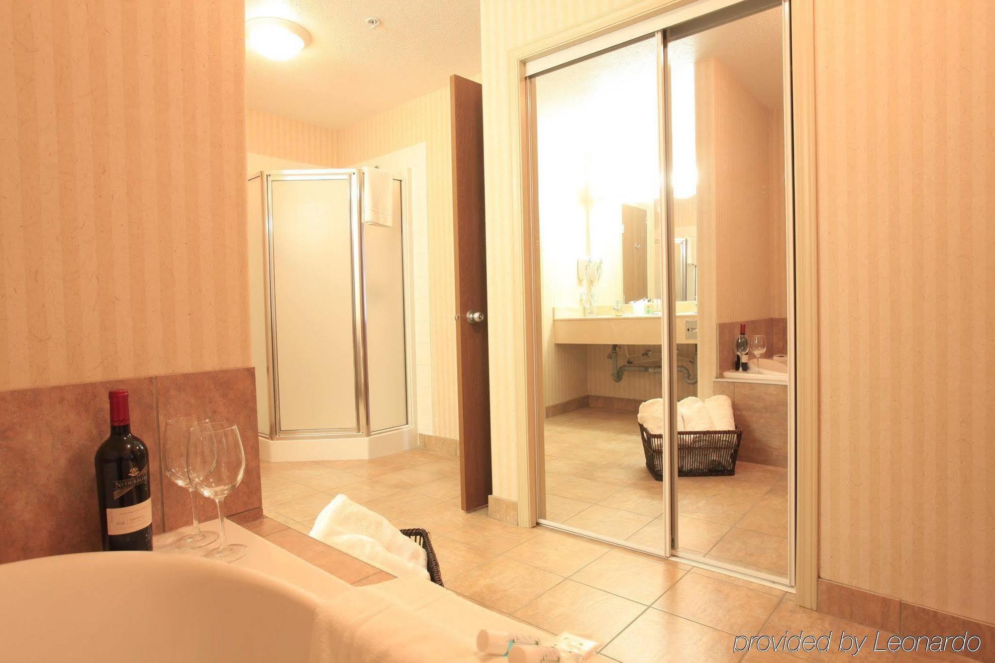 Coast Grimshaw Hotel & Suites Buitenkant foto