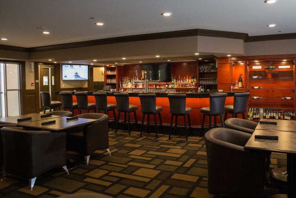 Coast Grimshaw Hotel & Suites Buitenkant foto